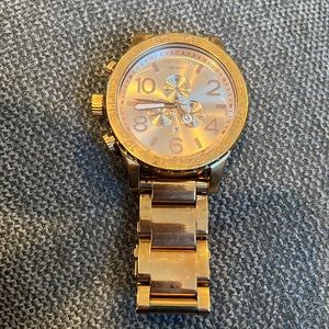 Nixon 31-50 Rose gold like new